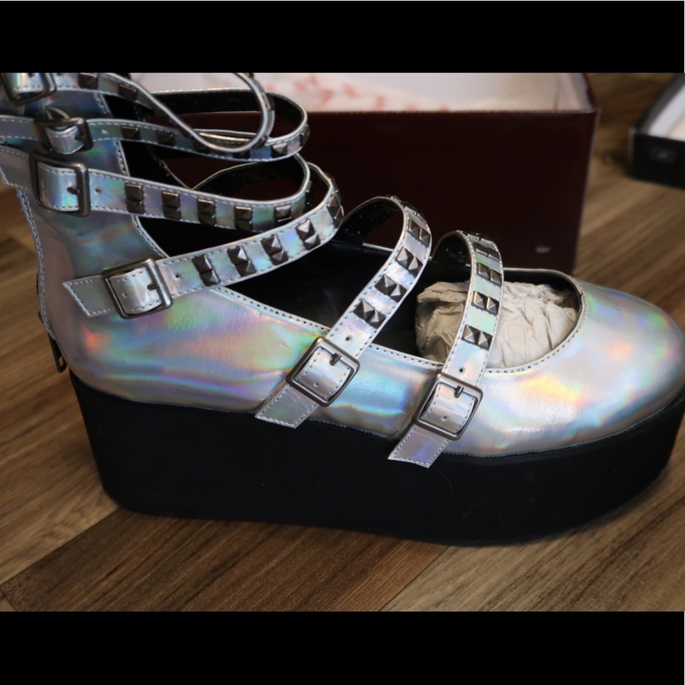 Demonia silver platform shoes - Picture 3 of 6